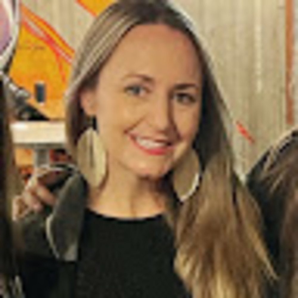 Meet your Posher, Adriana